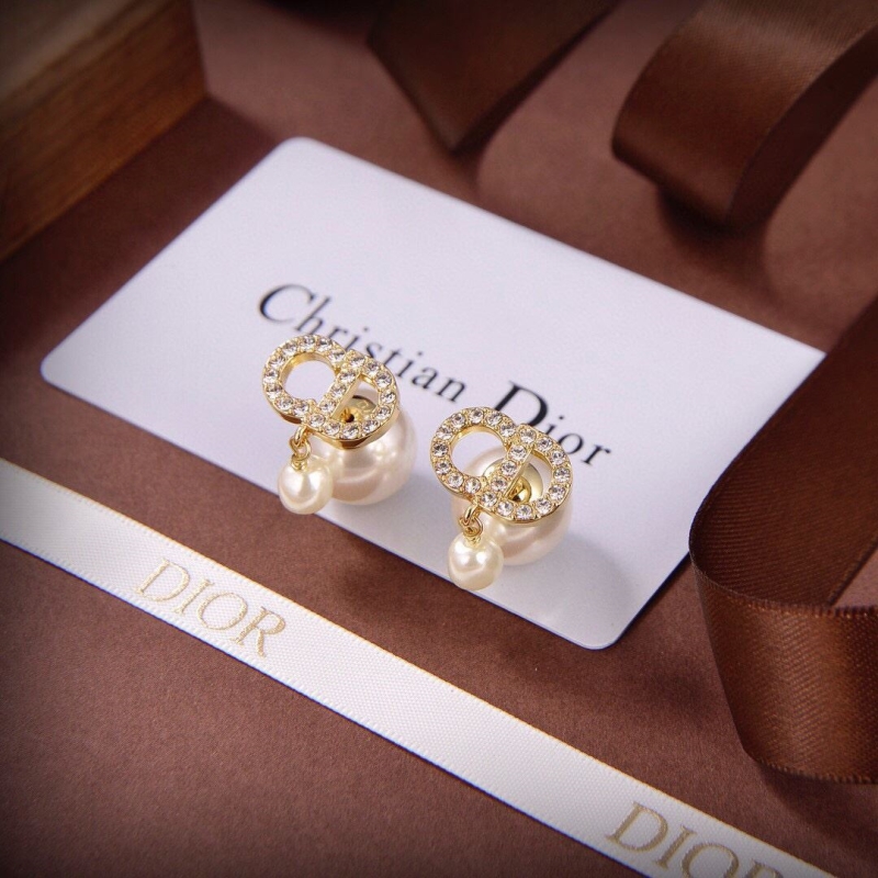 chr1st1an D10r earrings